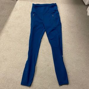 Blue Lululemon leggings. Size 4. Great for outdoor running or spin.